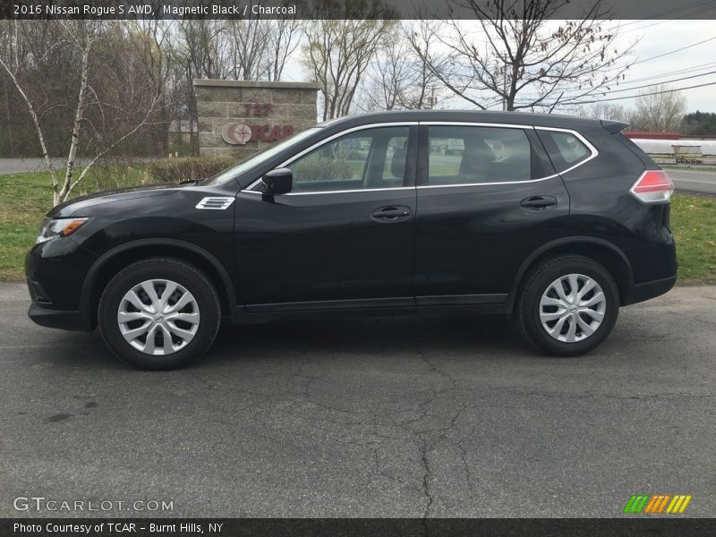Magnetic Black / Charcoal 2016 Nissan Rogue S AWD
