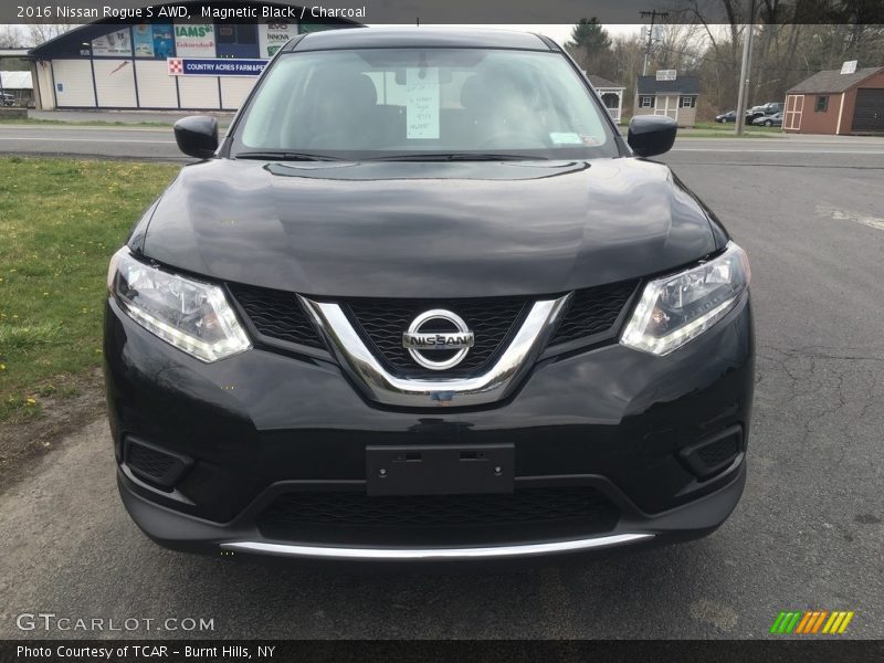 Magnetic Black / Charcoal 2016 Nissan Rogue S AWD