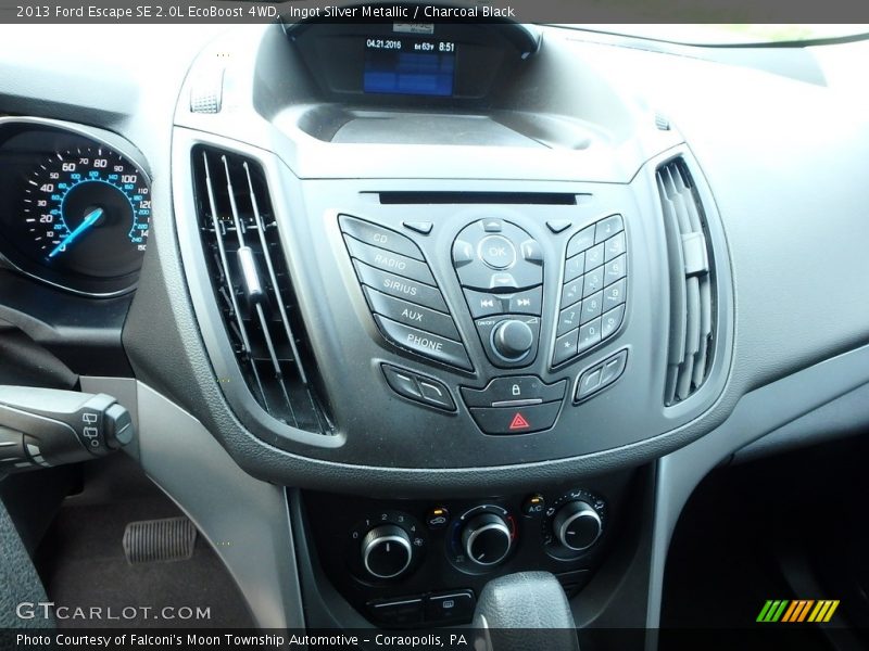 Ingot Silver Metallic / Charcoal Black 2013 Ford Escape SE 2.0L EcoBoost 4WD