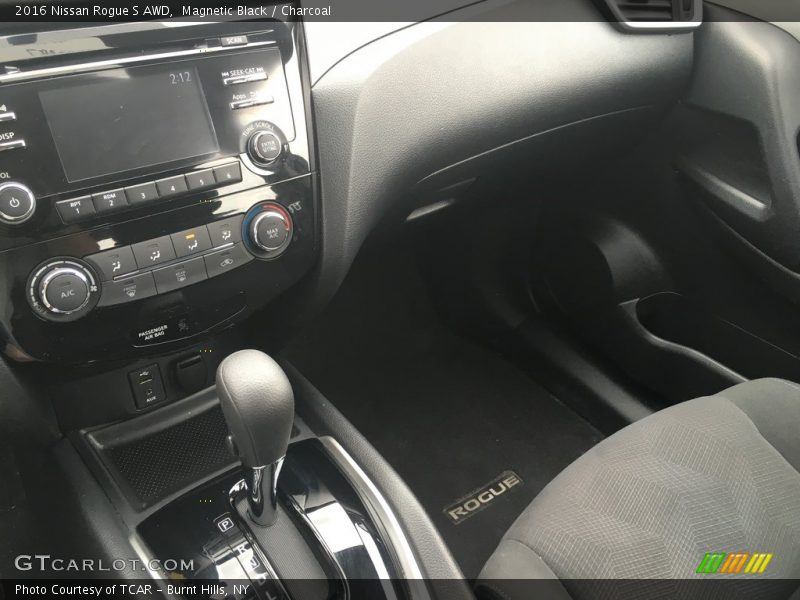 Magnetic Black / Charcoal 2016 Nissan Rogue S AWD