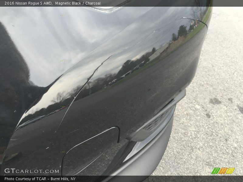Magnetic Black / Charcoal 2016 Nissan Rogue S AWD