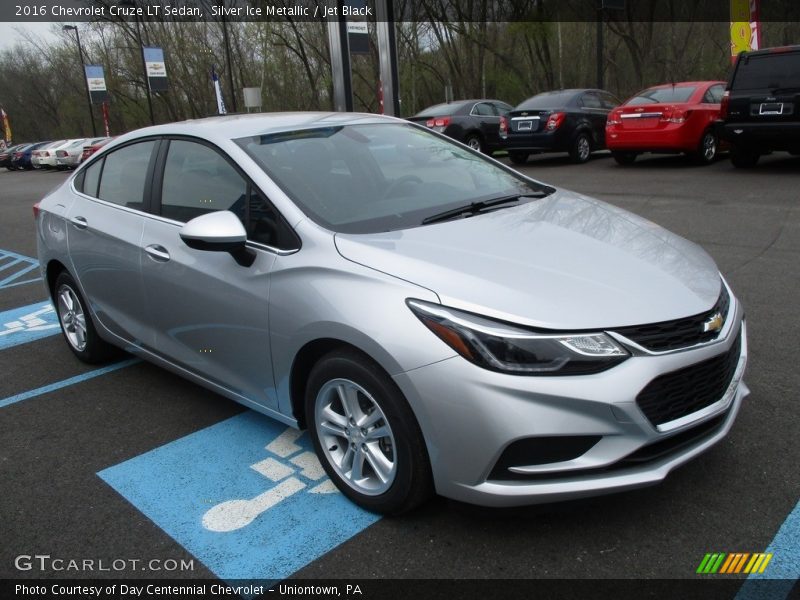 Silver Ice Metallic / Jet Black 2016 Chevrolet Cruze LT Sedan