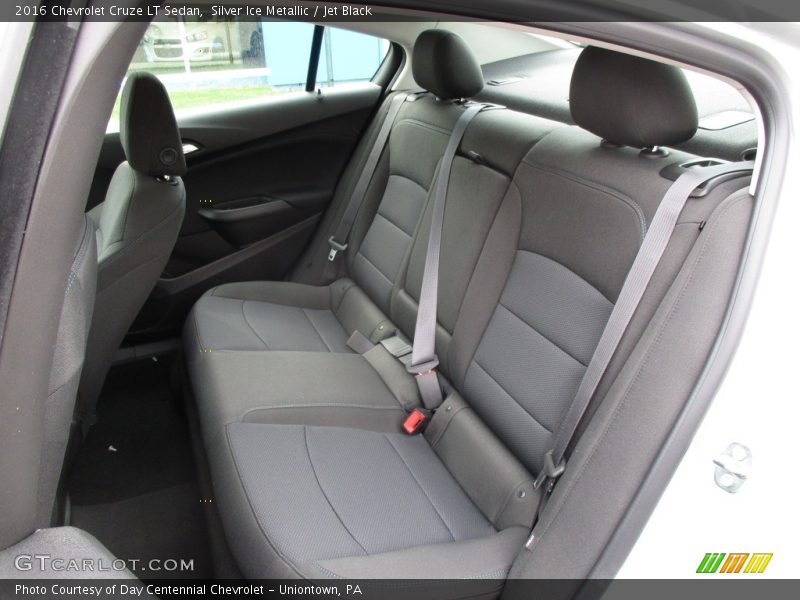 Silver Ice Metallic / Jet Black 2016 Chevrolet Cruze LT Sedan