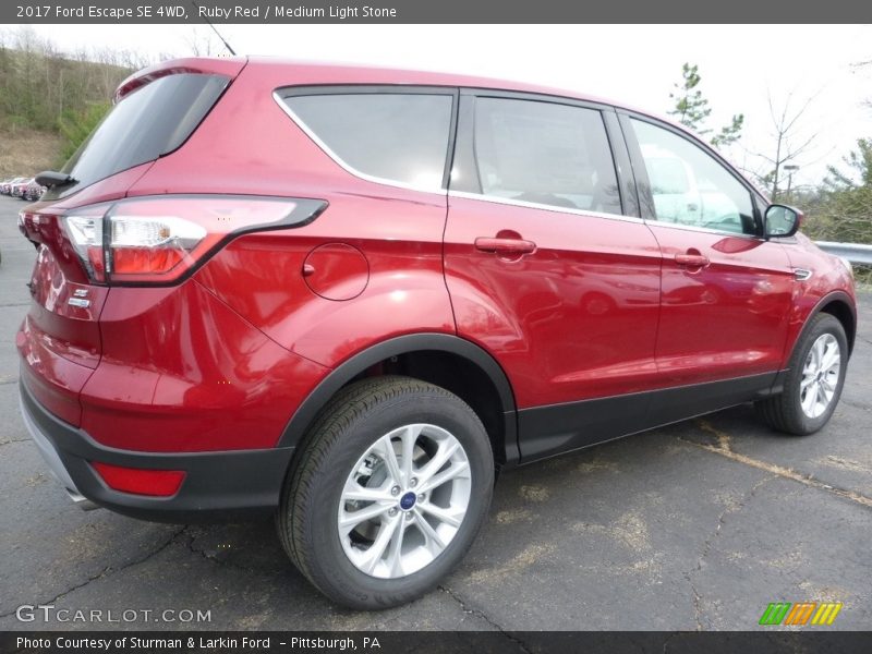  2017 Escape SE 4WD Ruby Red