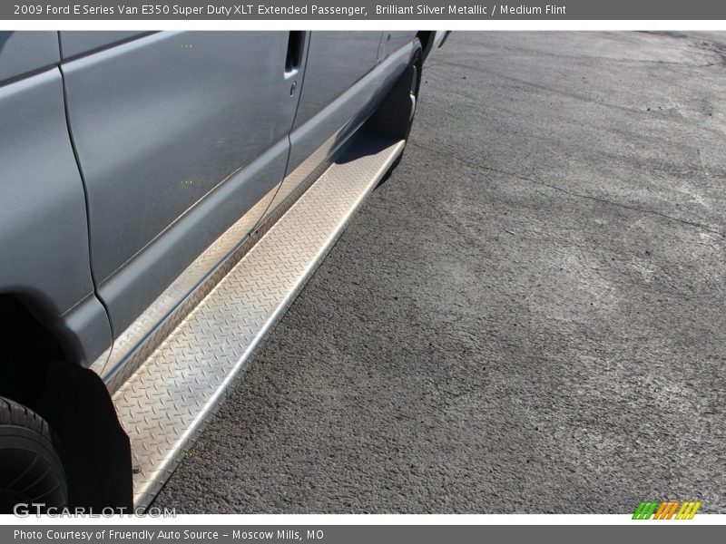 Brilliant Silver Metallic / Medium Flint 2009 Ford E Series Van E350 Super Duty XLT Extended Passenger