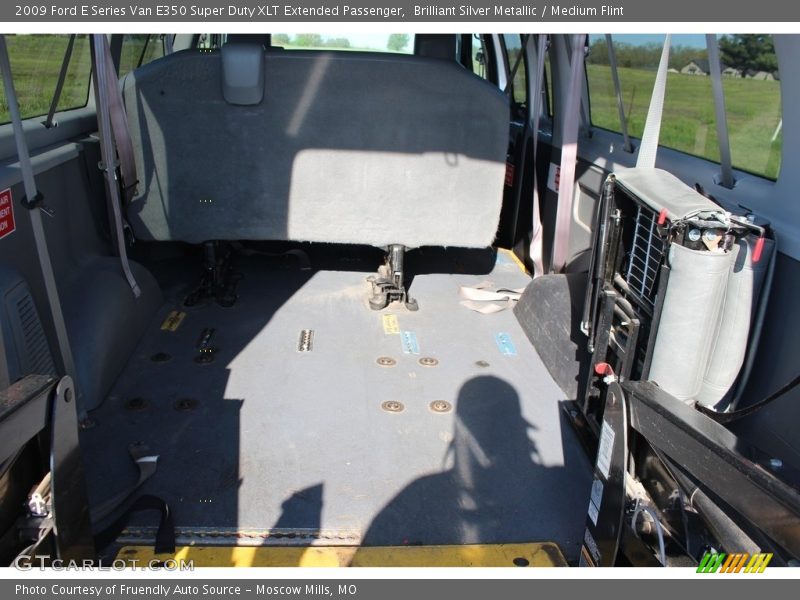 Brilliant Silver Metallic / Medium Flint 2009 Ford E Series Van E350 Super Duty XLT Extended Passenger