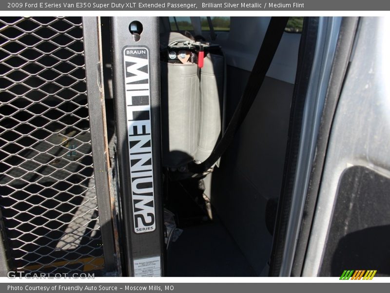 Brilliant Silver Metallic / Medium Flint 2009 Ford E Series Van E350 Super Duty XLT Extended Passenger