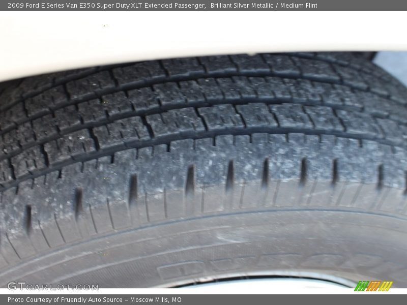 Brilliant Silver Metallic / Medium Flint 2009 Ford E Series Van E350 Super Duty XLT Extended Passenger
