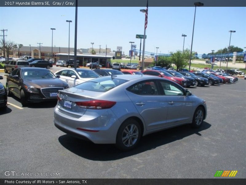 Gray / Gray 2017 Hyundai Elantra SE