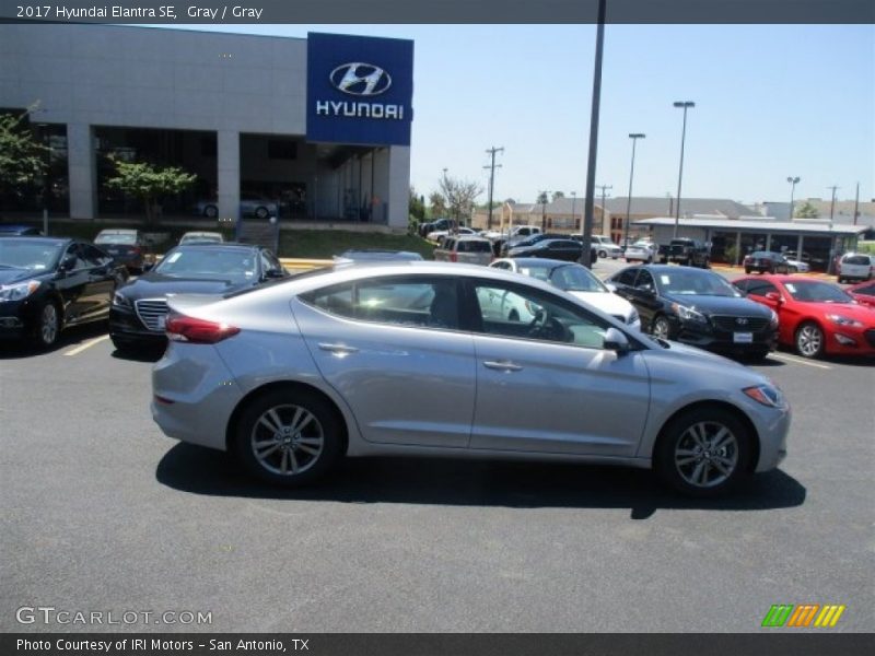 Gray / Gray 2017 Hyundai Elantra SE