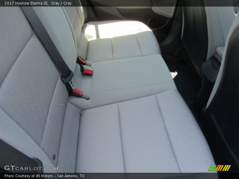 Gray / Gray 2017 Hyundai Elantra SE