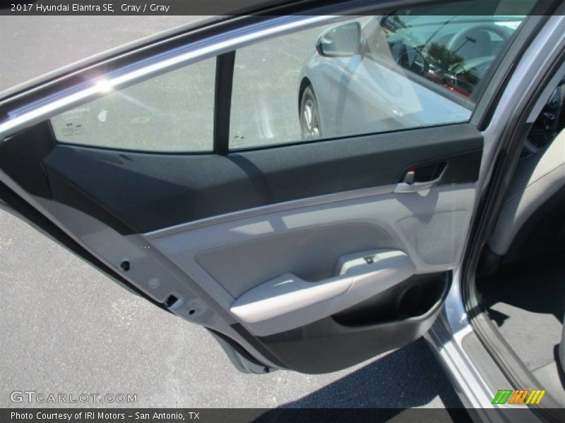 Gray / Gray 2017 Hyundai Elantra SE