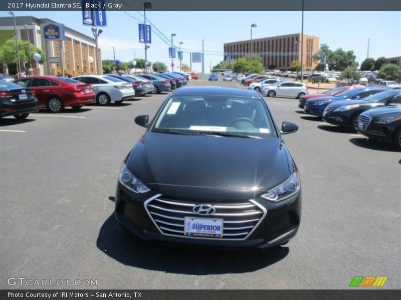 Black / Gray 2017 Hyundai Elantra SE