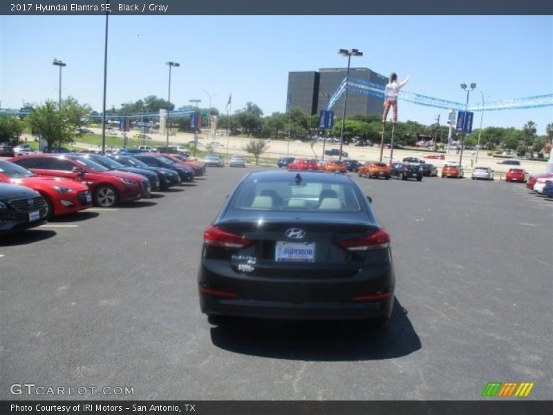 Black / Gray 2017 Hyundai Elantra SE