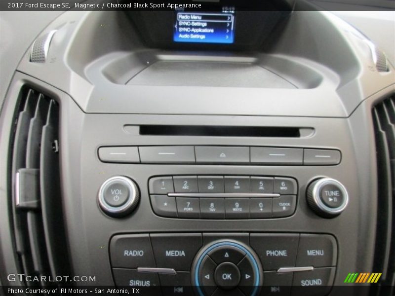 Magnetic / Charcoal Black Sport Appearance 2017 Ford Escape SE