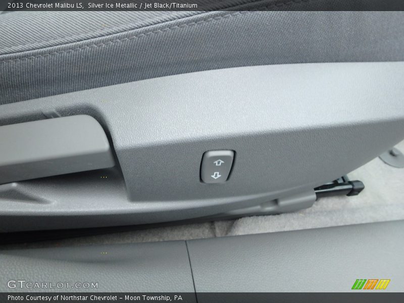 Silver Ice Metallic / Jet Black/Titanium 2013 Chevrolet Malibu LS