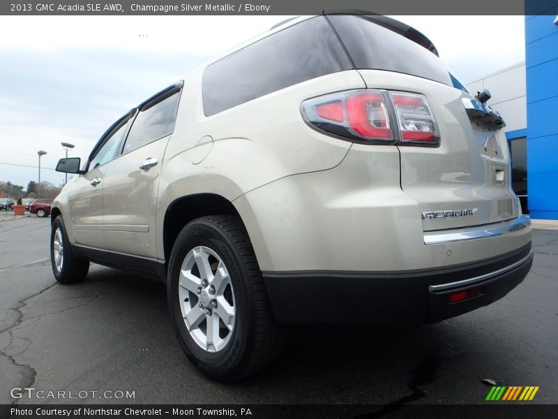 Champagne Silver Metallic / Ebony 2013 GMC Acadia SLE AWD