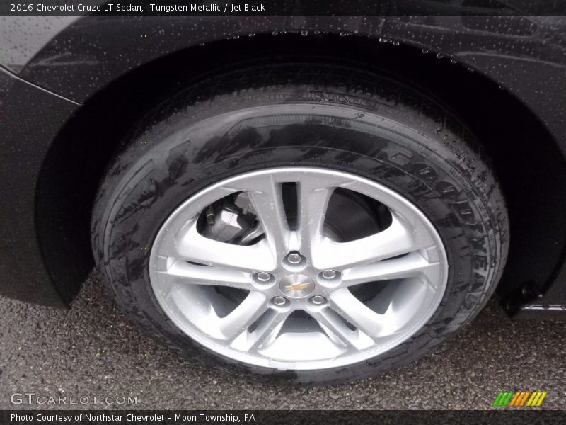 Tungsten Metallic / Jet Black 2016 Chevrolet Cruze LT Sedan