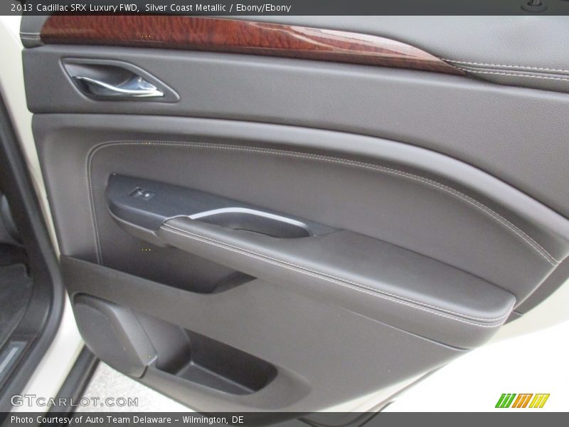 Silver Coast Metallic / Ebony/Ebony 2013 Cadillac SRX Luxury FWD