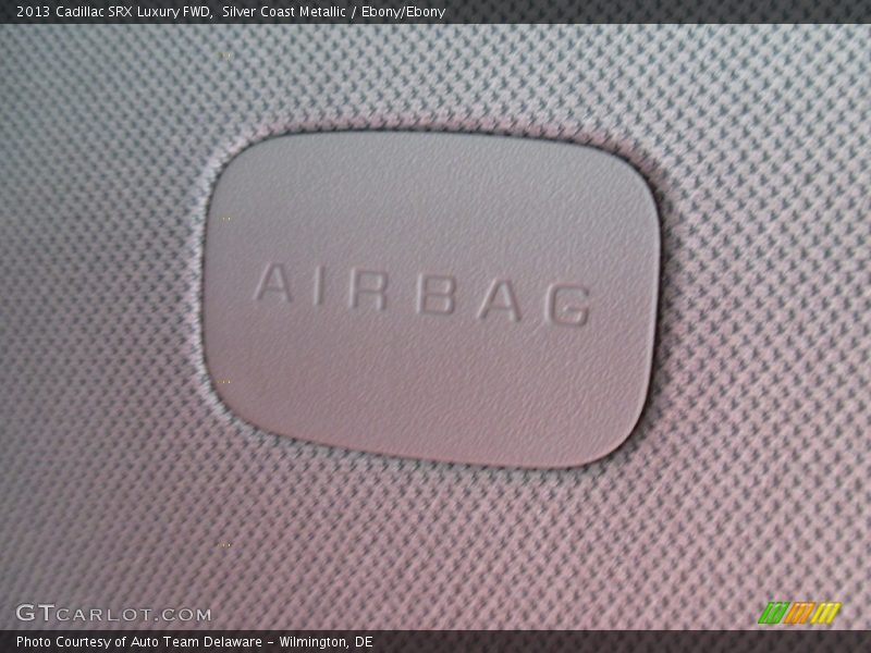 Silver Coast Metallic / Ebony/Ebony 2013 Cadillac SRX Luxury FWD