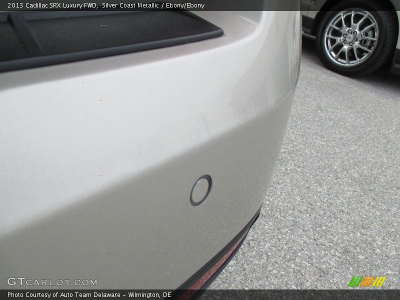 Silver Coast Metallic / Ebony/Ebony 2013 Cadillac SRX Luxury FWD