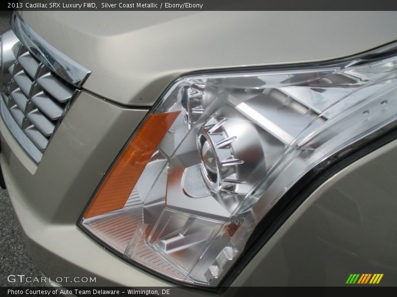 Silver Coast Metallic / Ebony/Ebony 2013 Cadillac SRX Luxury FWD