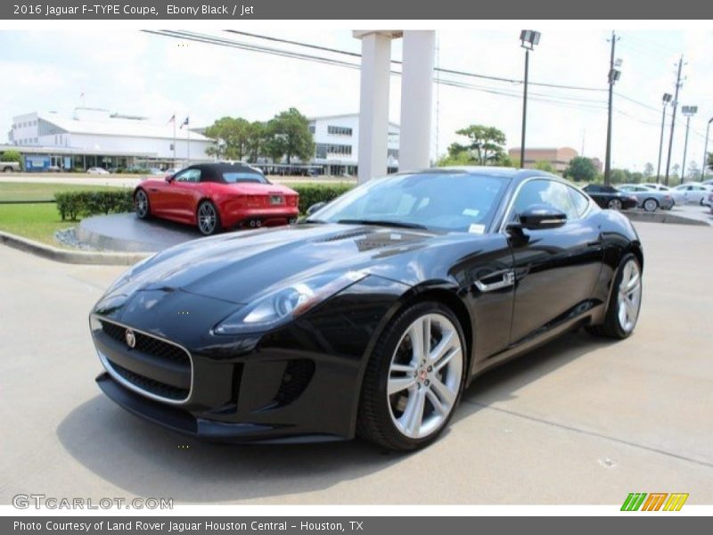 Front 3/4 View of 2016 F-TYPE Coupe