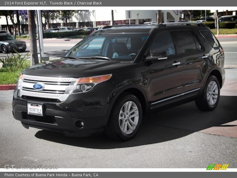 Tuxedo Black / Charcoal Black 2014 Ford Explorer XLT