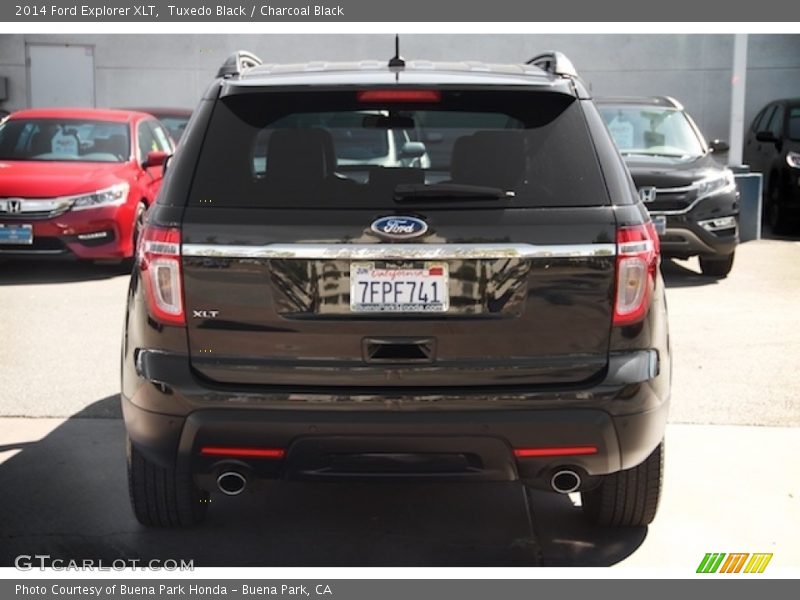 Tuxedo Black / Charcoal Black 2014 Ford Explorer XLT