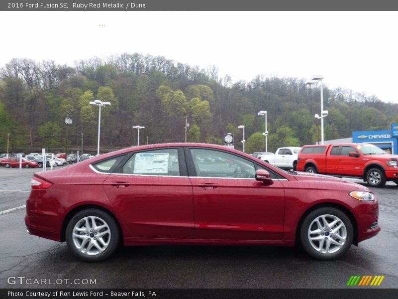 Ruby Red Metallic / Dune 2016 Ford Fusion SE
