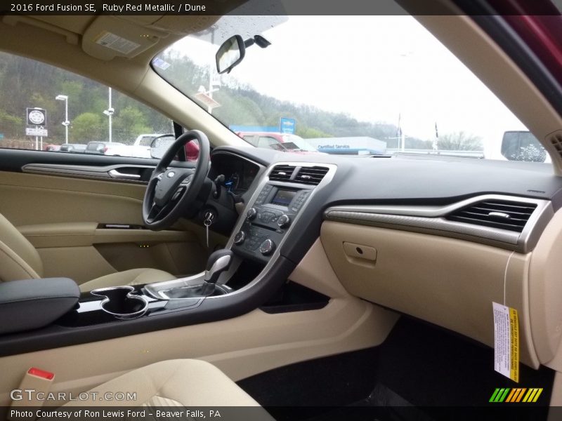 Ruby Red Metallic / Dune 2016 Ford Fusion SE