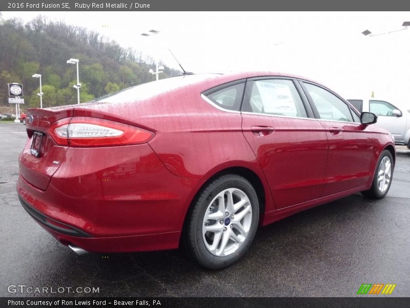 Ruby Red Metallic / Dune 2016 Ford Fusion SE