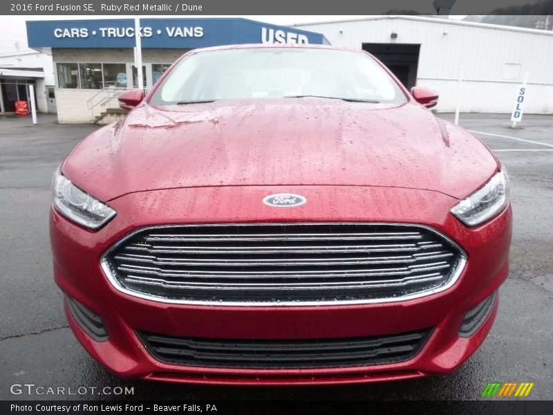 Ruby Red Metallic / Dune 2016 Ford Fusion SE