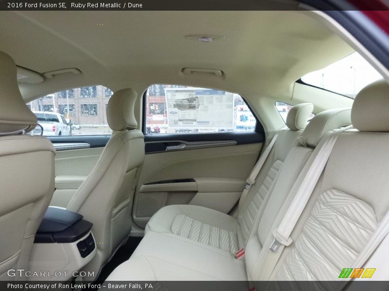 Ruby Red Metallic / Dune 2016 Ford Fusion SE