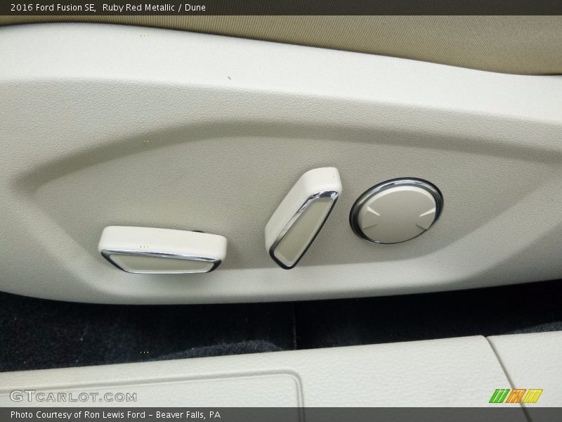 Ruby Red Metallic / Dune 2016 Ford Fusion SE