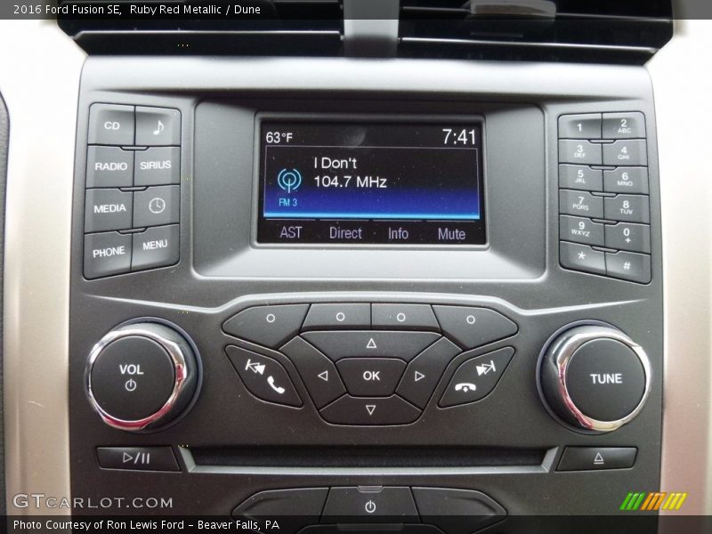 Ruby Red Metallic / Dune 2016 Ford Fusion SE