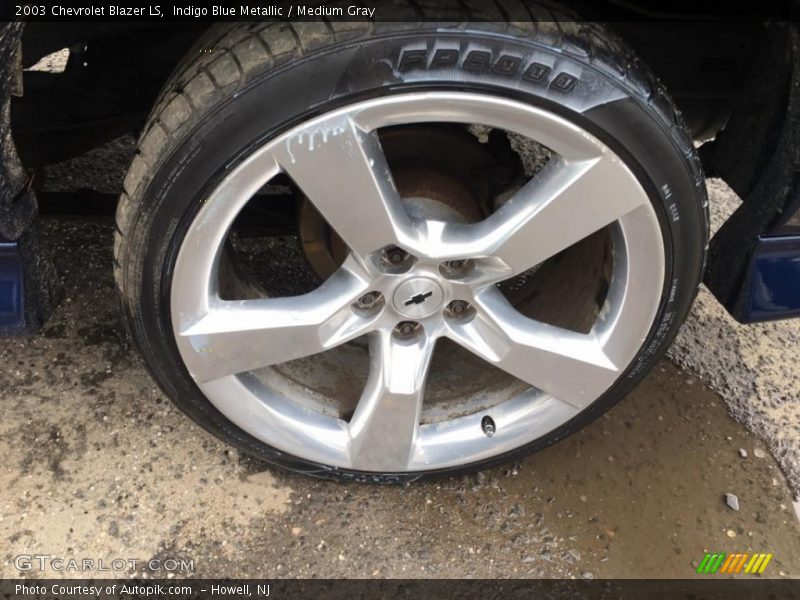 Indigo Blue Metallic / Medium Gray 2003 Chevrolet Blazer LS