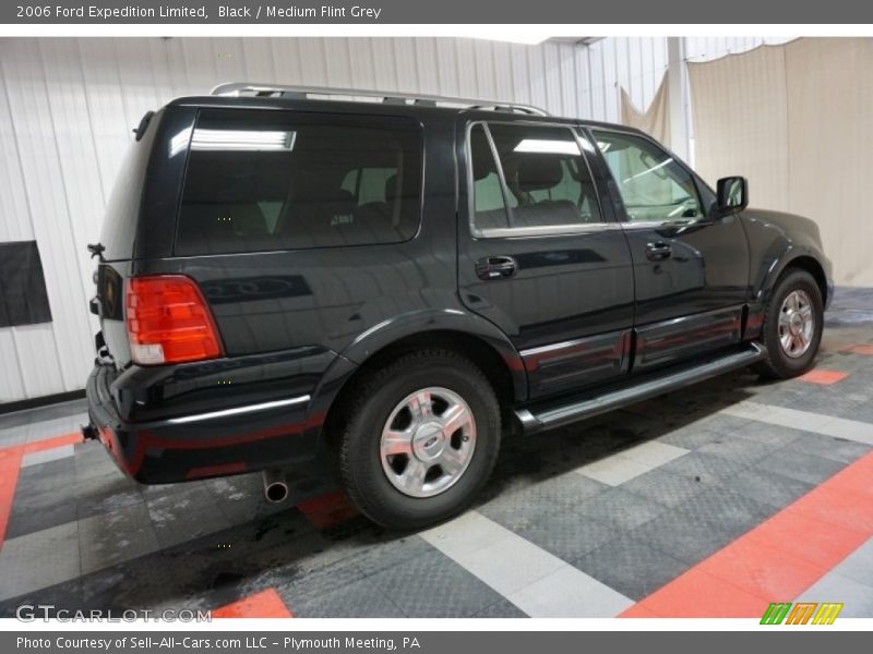 Black / Medium Flint Grey 2006 Ford Expedition Limited