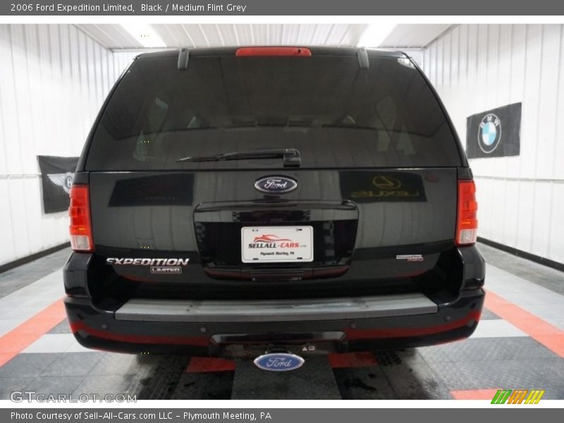 Black / Medium Flint Grey 2006 Ford Expedition Limited