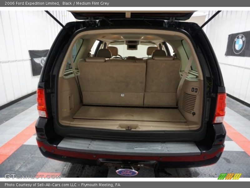 Black / Medium Flint Grey 2006 Ford Expedition Limited