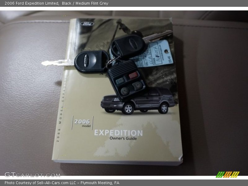 Black / Medium Flint Grey 2006 Ford Expedition Limited
