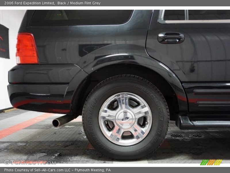 Black / Medium Flint Grey 2006 Ford Expedition Limited