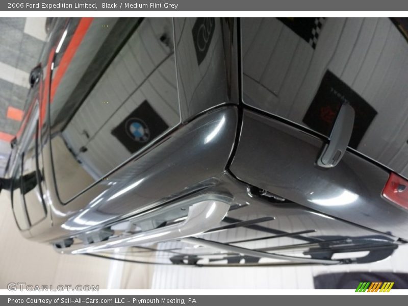 Black / Medium Flint Grey 2006 Ford Expedition Limited