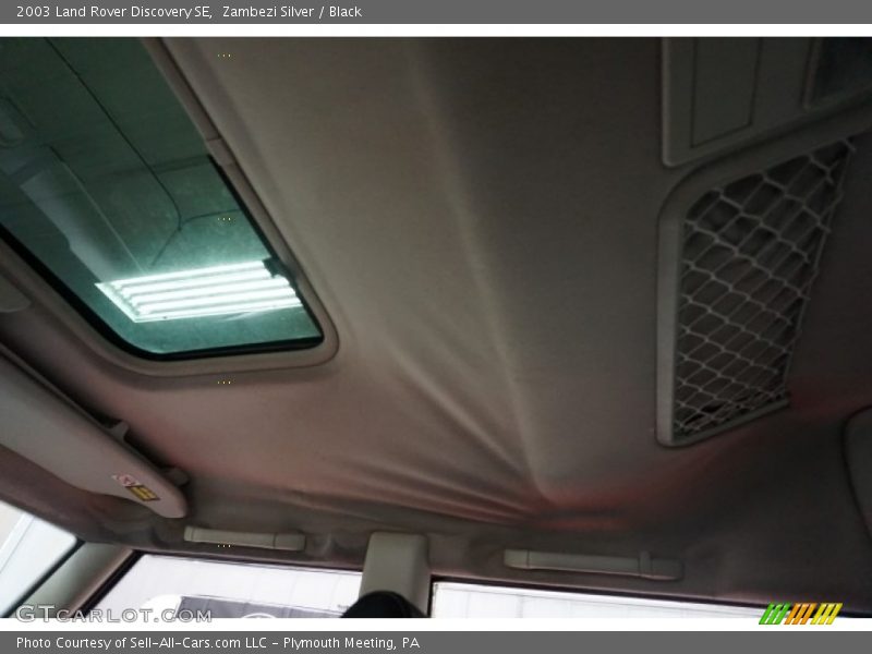 Zambezi Silver / Black 2003 Land Rover Discovery SE