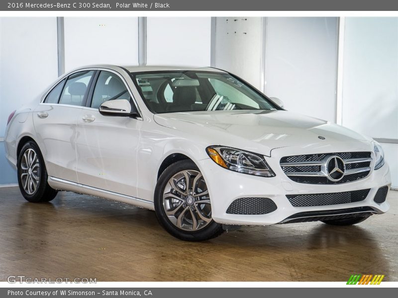 Front 3/4 View of 2016 C 300 Sedan