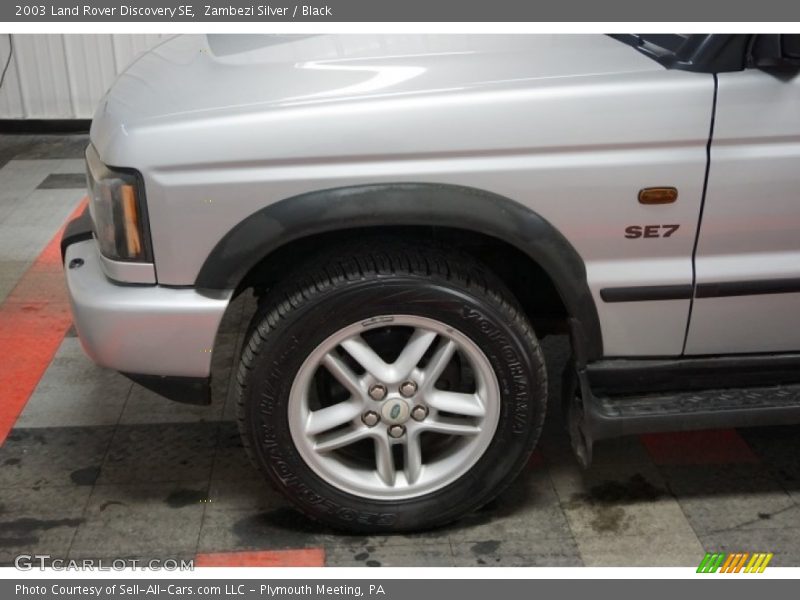 Zambezi Silver / Black 2003 Land Rover Discovery SE