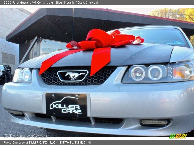 Silver Metallic / Dark Charcoal 2000 Ford Mustang V6 Convertible