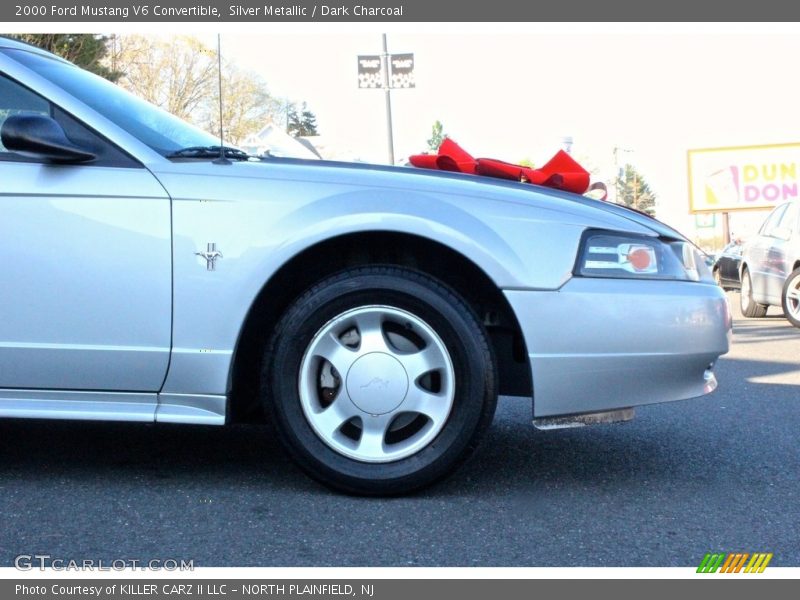 Silver Metallic / Dark Charcoal 2000 Ford Mustang V6 Convertible