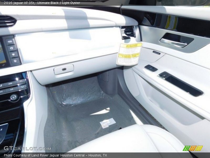 Ultimate Black / Light Oyster 2016 Jaguar XF 35t