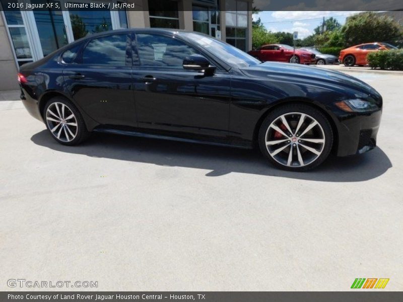 Ultimate Black / Jet/Red 2016 Jaguar XF S